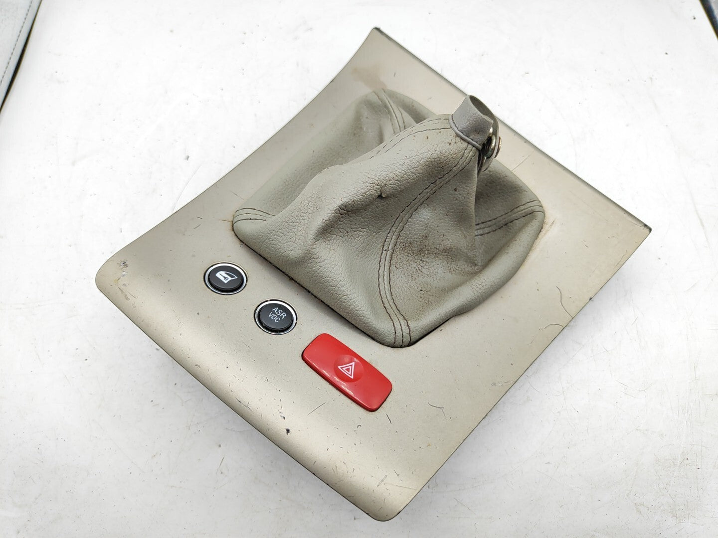 Alfa Romeo 159 2007 Knob Shifter Surround Trim Leather 156067821 GOLDEN