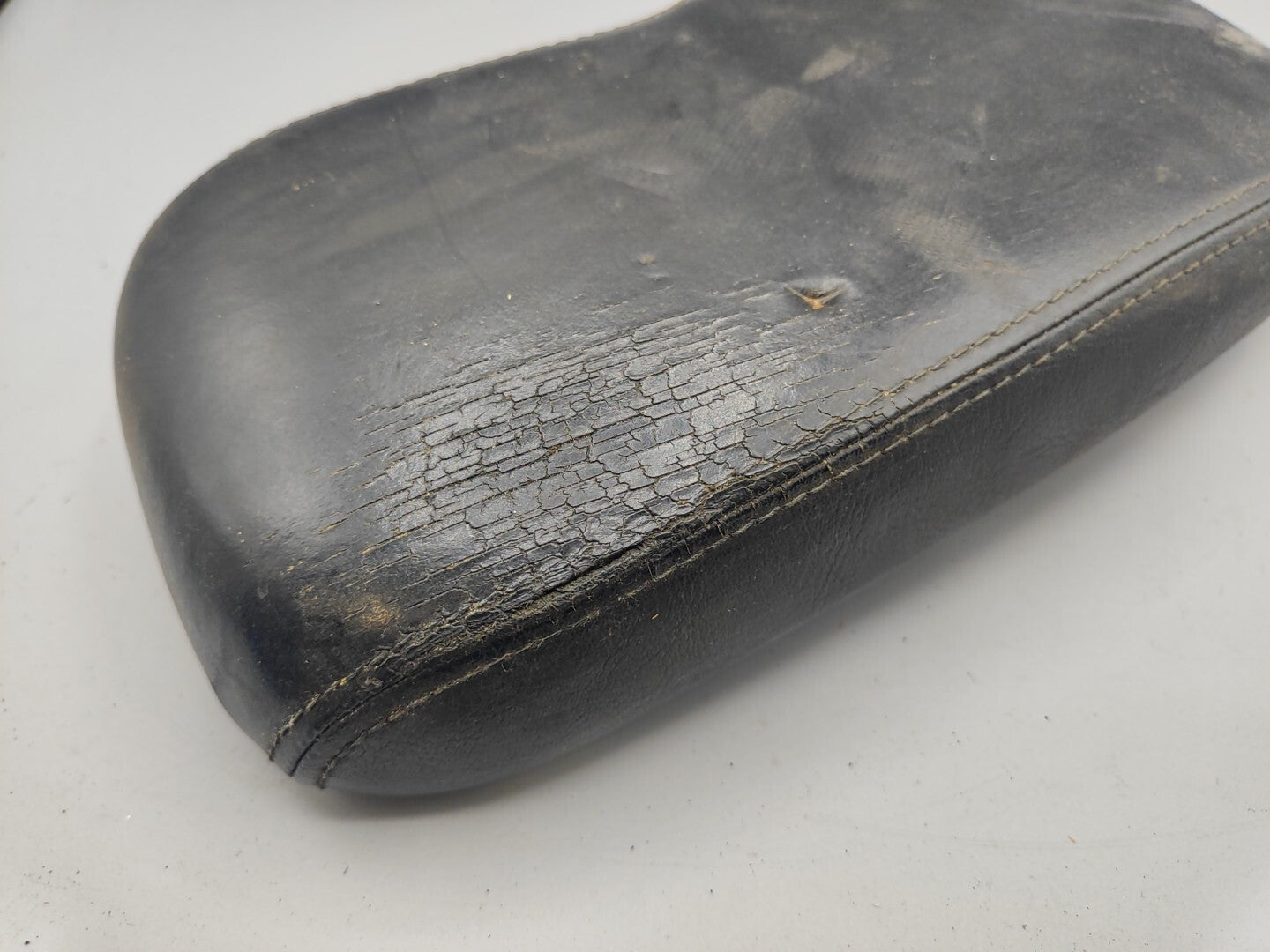 Jaguar S Type 3.0i 2000  LHD Center Console Black Leather Armrest