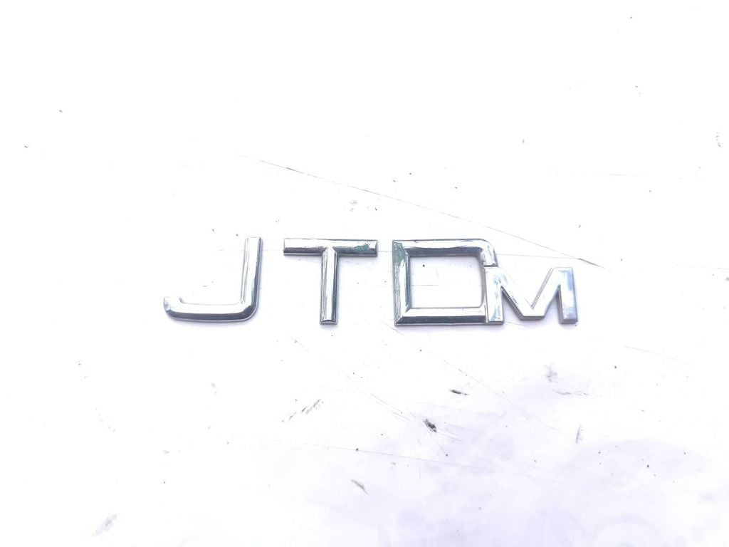 Alfa Romeo 147 2006 Rear Tailgate Manufacturers model badge 