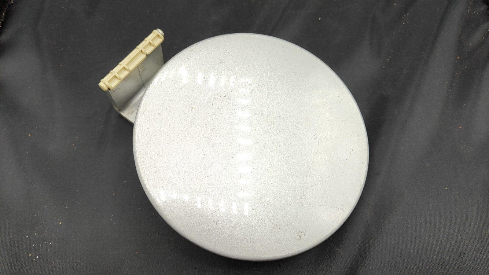 Ford Mondeo MK2 2000 Rear Fuel Tank Cap Silver Cover 93BGF405A02AF