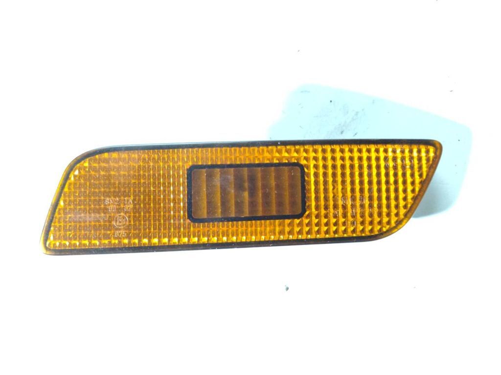 Volvo S80 2000 front left fender turn indicators light 