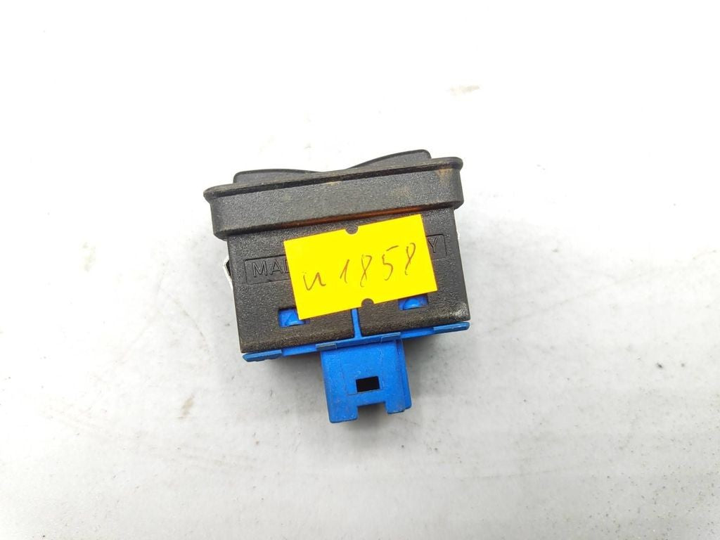 BMW 5 E39 1997 Electric window control switch 8368932 