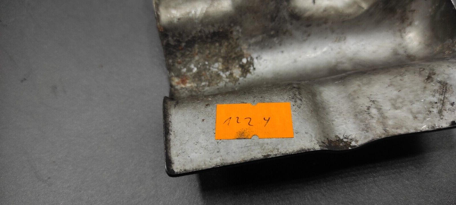 Alfa Romeo 159 2.4JTDm 147kW 2007 EGR Bracket Mount Cover 55194361