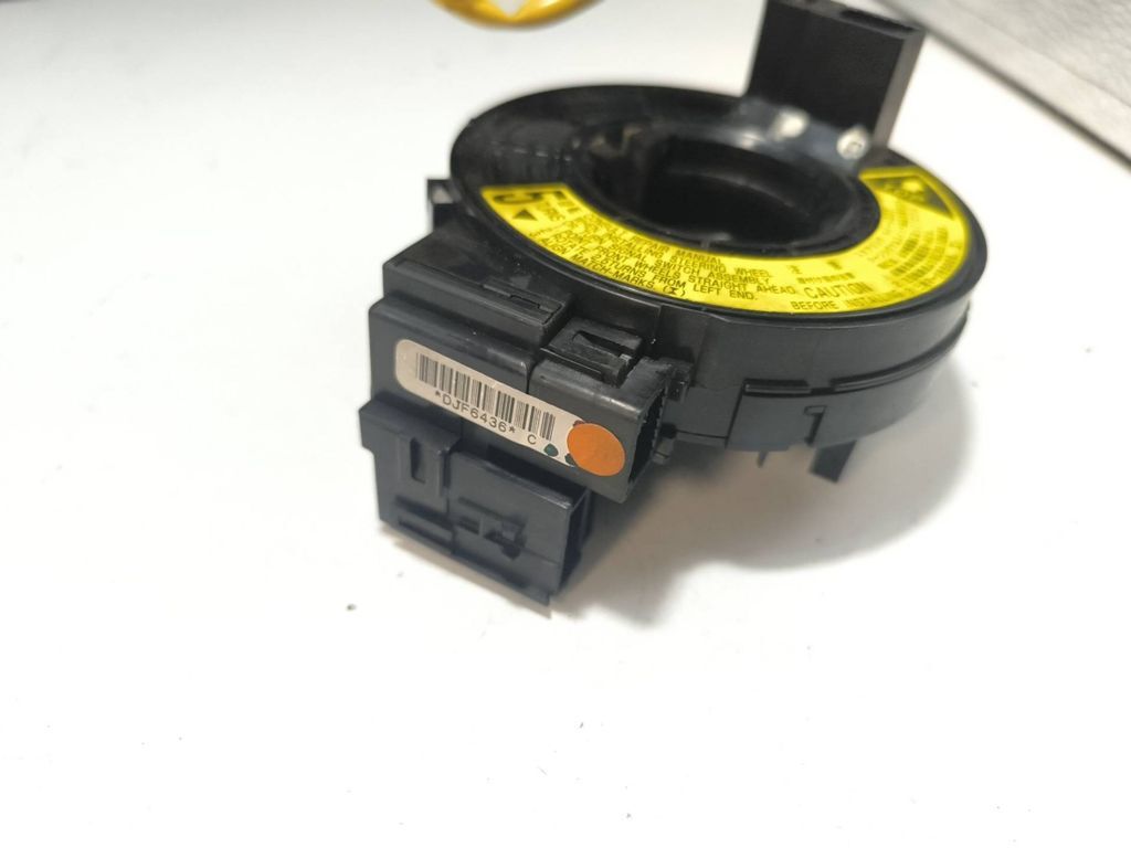 Toyota Avensis T250 2.2D-CAT 2006 Slip ring clock squib SRS ring 