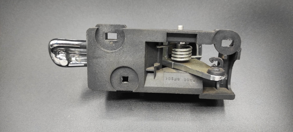 Alfa Romeo GT 1.9JTD 110kW 2007 Front Left Door Opening Inner Handle 46736147