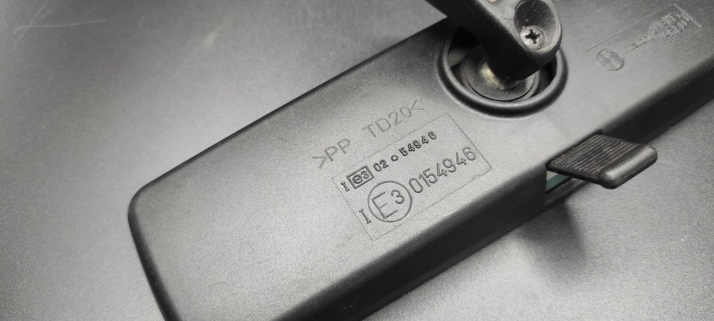 Alfa Romeo 147 1.9JTD 85kW 8V 2003 Rear Interior View Mirror E30154946