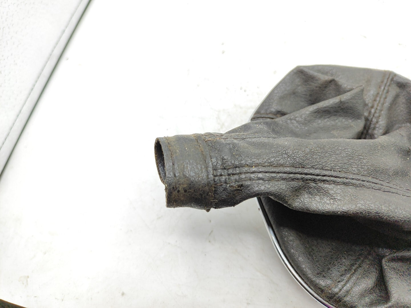 Alfa Romeo 147 1.9JTD 16V 2003 Shift Knob Surround Leather Trim Gaiter Black