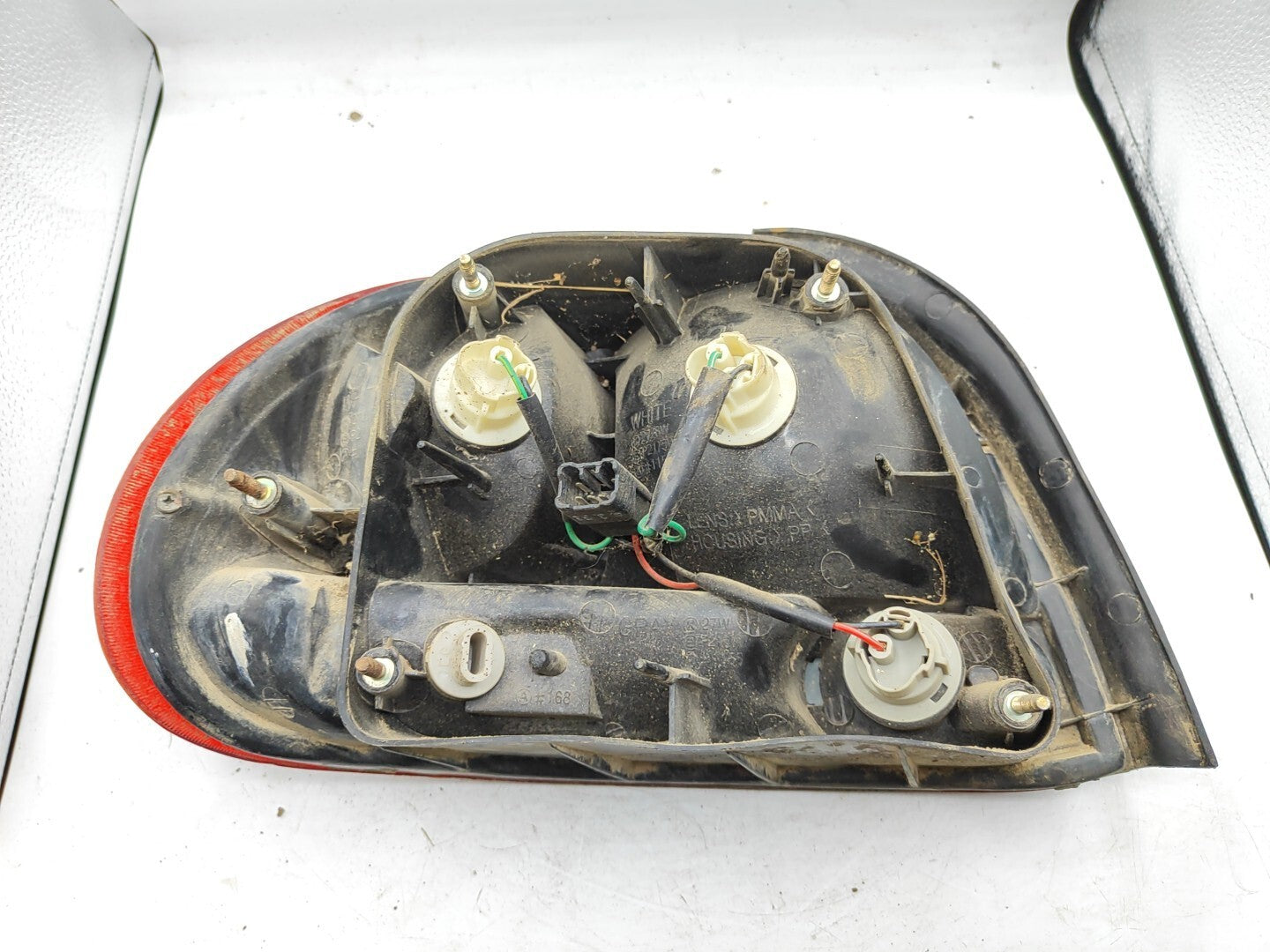 HYUNDAI ACCENT I X-3 1998 Rear Right Side Taillight Lamp Light