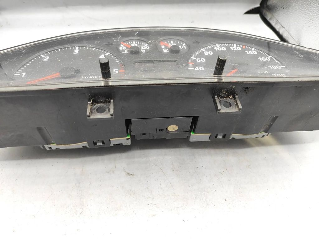 Audi A4 S4 B5 8D 1997 Diesel speedometer instrument cluster 8D0919033AX 
