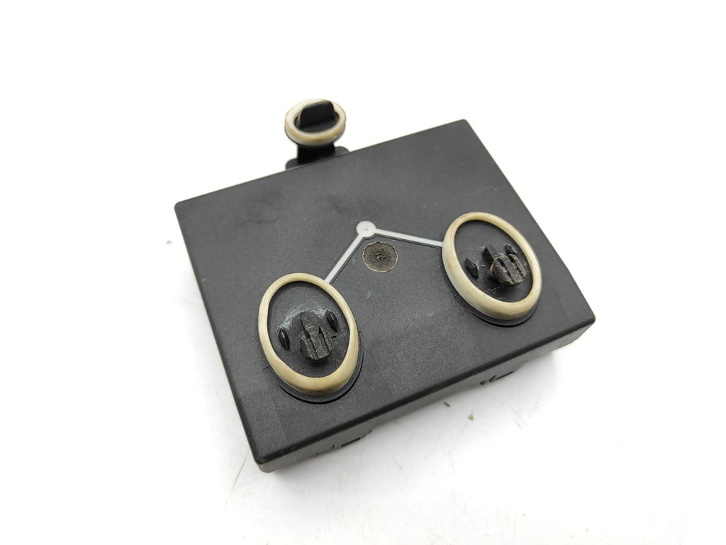 Audi A1 2012 RHD Right Side Door Control Unit Module 8X0959793B