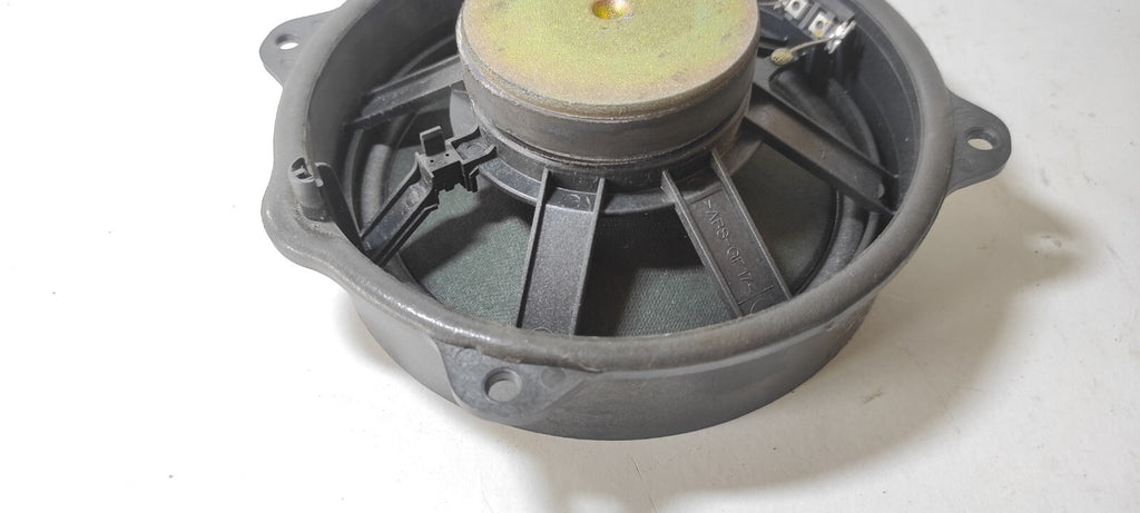 Alfa Romeo 147 1.9JTD 8V 85kW Diesel 2004 Interior Door Speaker