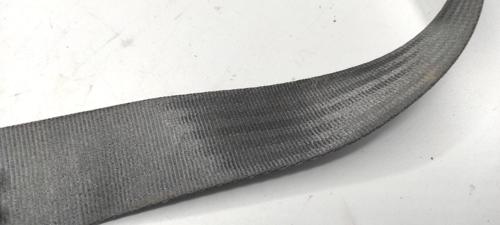 Alfa Romeo 166 2.4JTD 110kW 2003 Rear Seat Middle Center Safety Seatbelt 043146