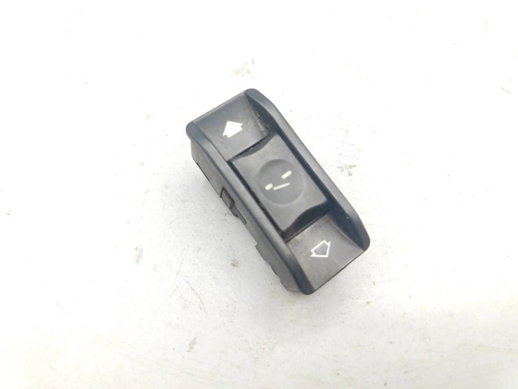 BMW 5 E39 1997 Sunroof switch 8352182 