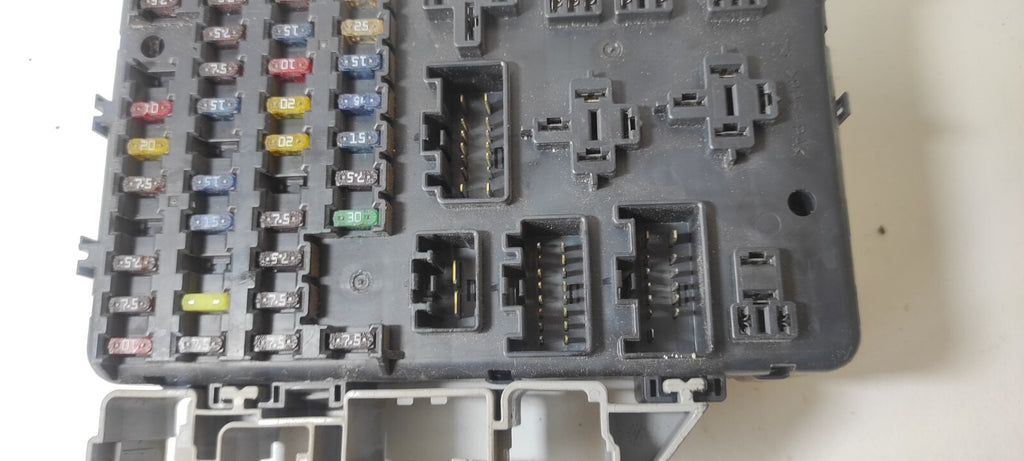 Ford Mondeo MK3 2.0TDCi Diesel 2004 Fuse Box Module Unit 4S7T14A073AA