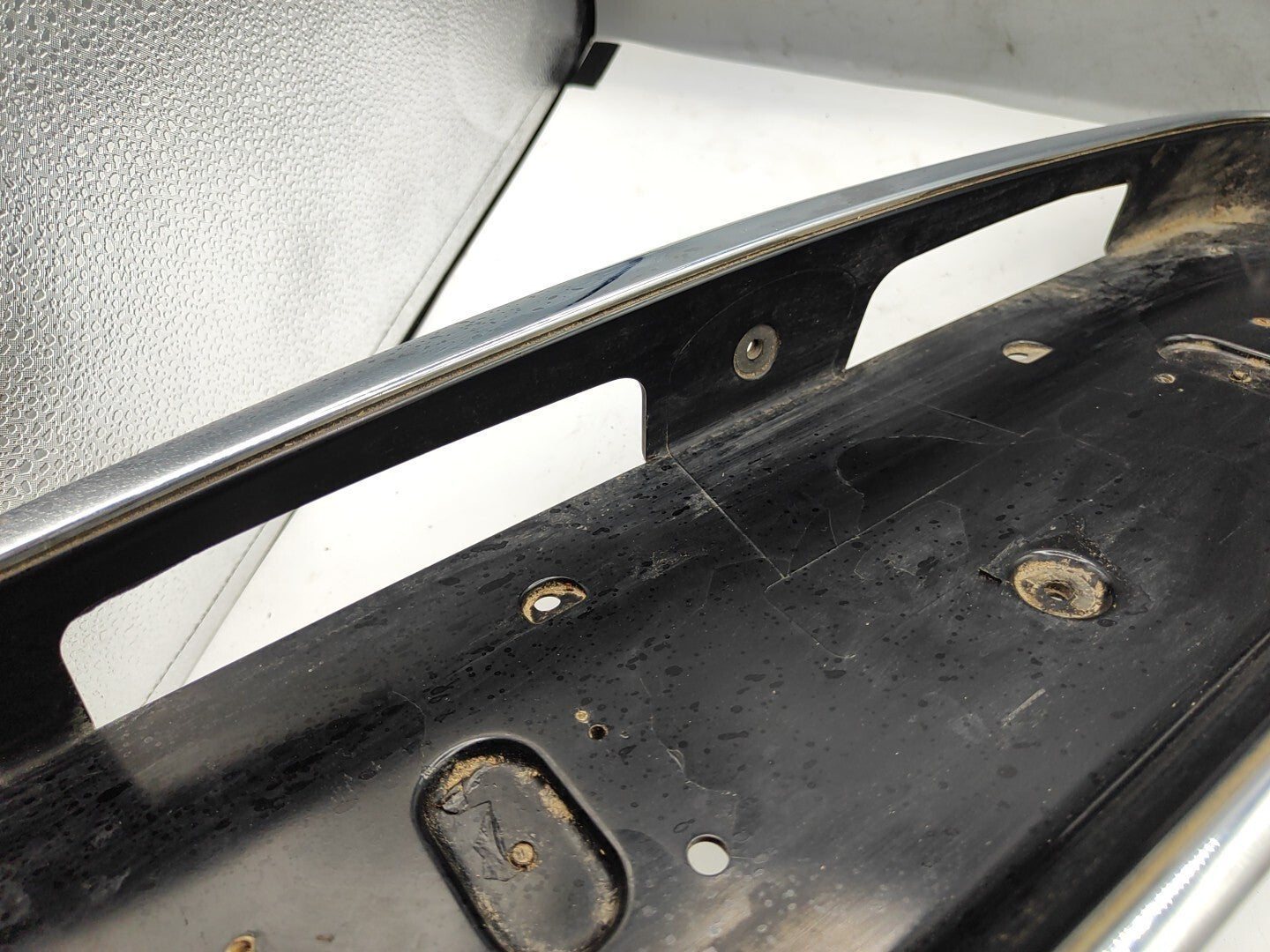 Rover 400 420 418 1996 Rear Number Plate Holder Trim Bar DRC100780