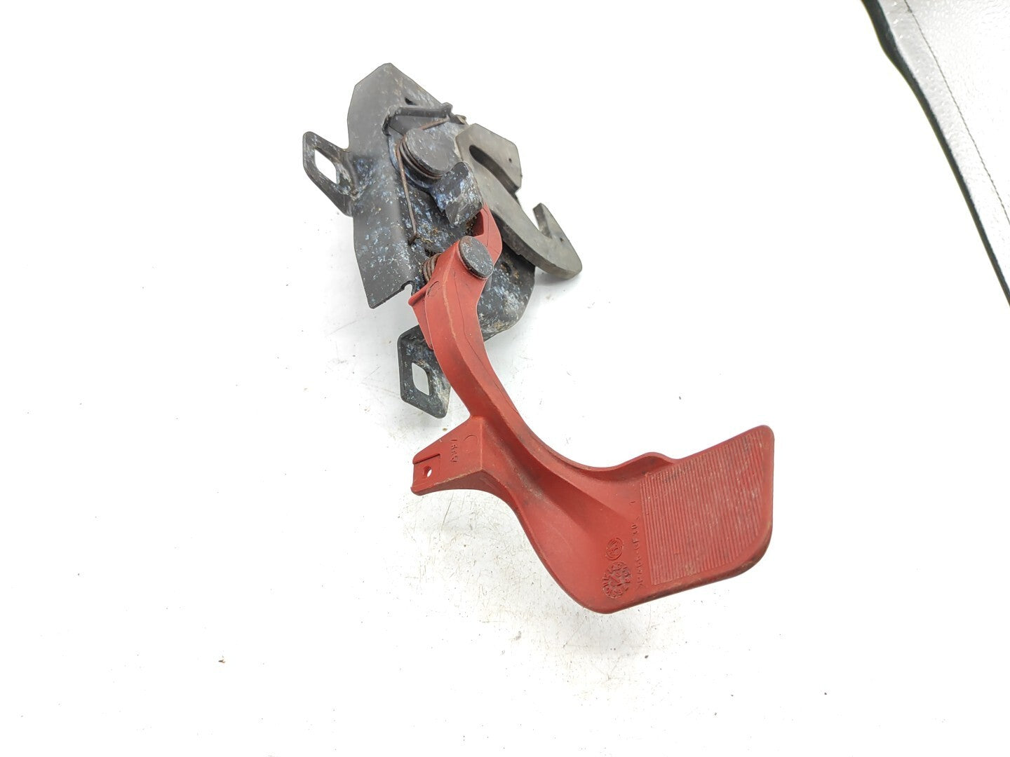 Alfa Romeo 147 1.9 JTD 88kW 2007 Front Bonnet Hood Lock Latch Mechanism