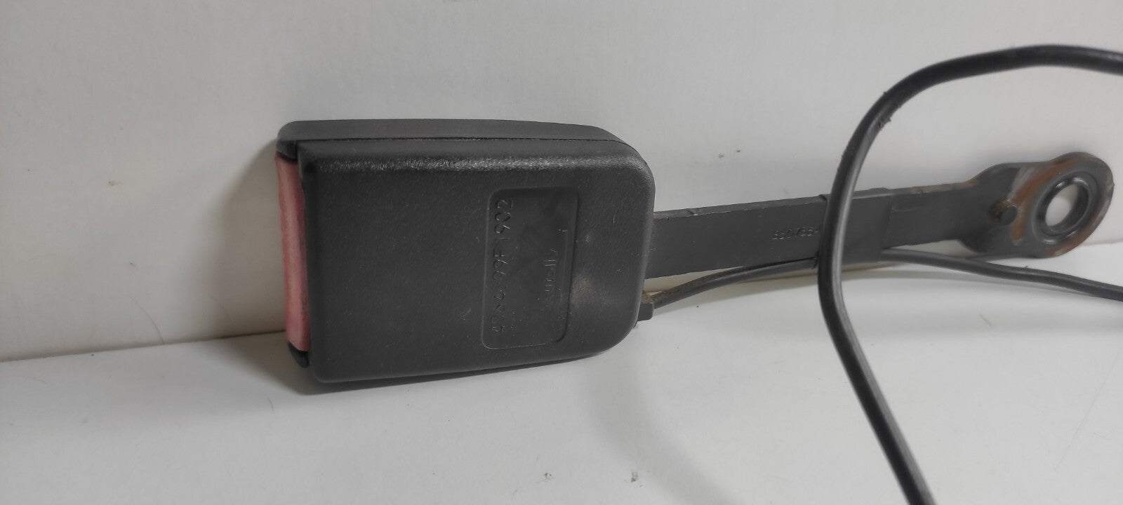 Peugeot 607 3.0i V6 2001 LHD Front Left Seat Seat Belt Buckle 4064099F1902