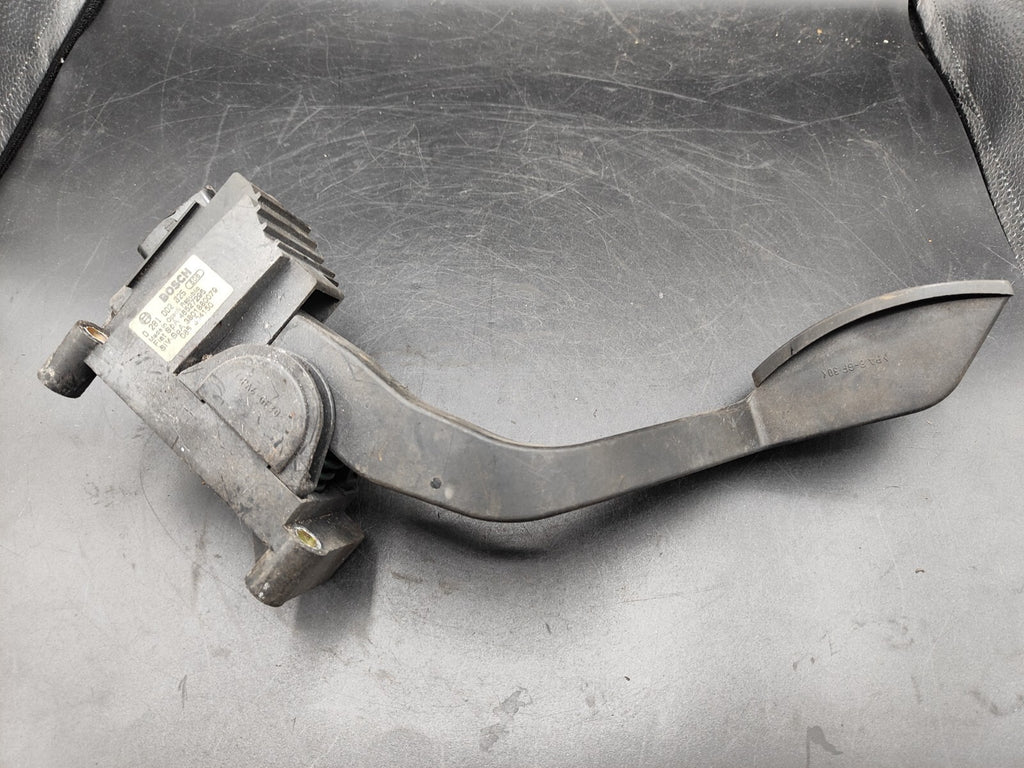 Fiat Punto 1.2 44kW 2005 Accelerator Throttle Pedal 46527295 0281002325