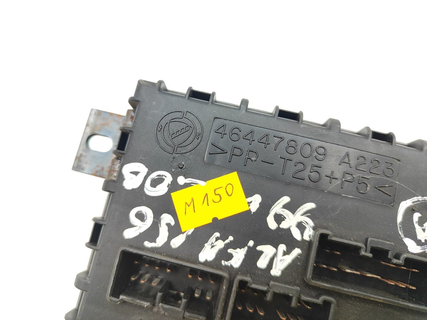 Alfa Romeo 156 2.0TS 2000 Fuse Relay Module Unit 46447809