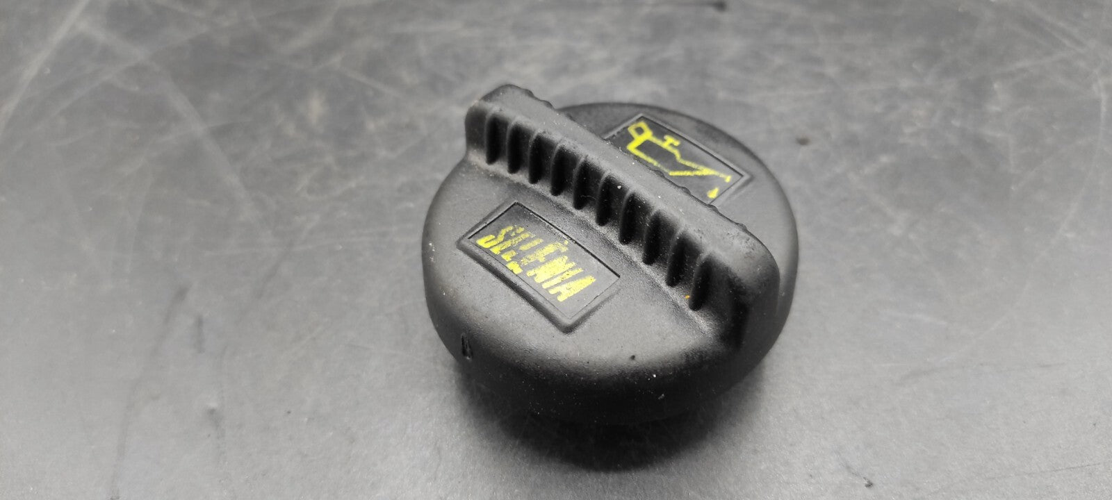 Alfa Romeo 147 1.9JTD 16V 103kW 2003 Diesel Engine Oil Filler Cap