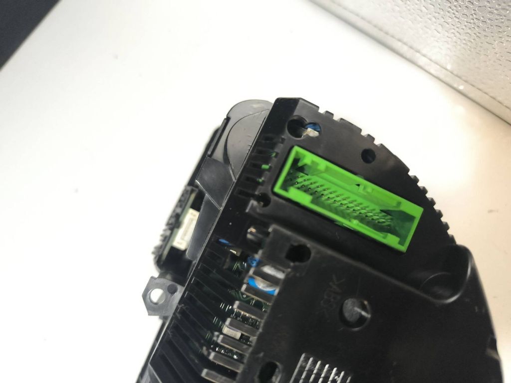 Audi A4 S4 B7 8E 8H 2.0TDI 2007 speedometer instrument cluster 0263626211 