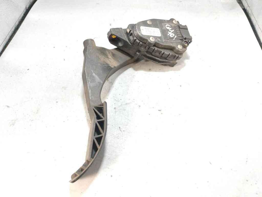 Volkswagen VW Bora 1999 Diesel accelerator throttle pedal 1J1721503H 