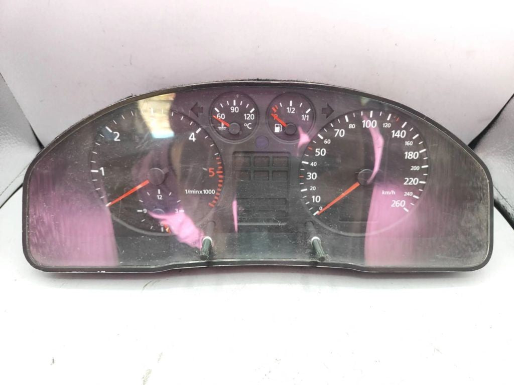 8D0919860E Audi A4 S4 B5 8D 1997 Diesel speedometer instrument cluster 