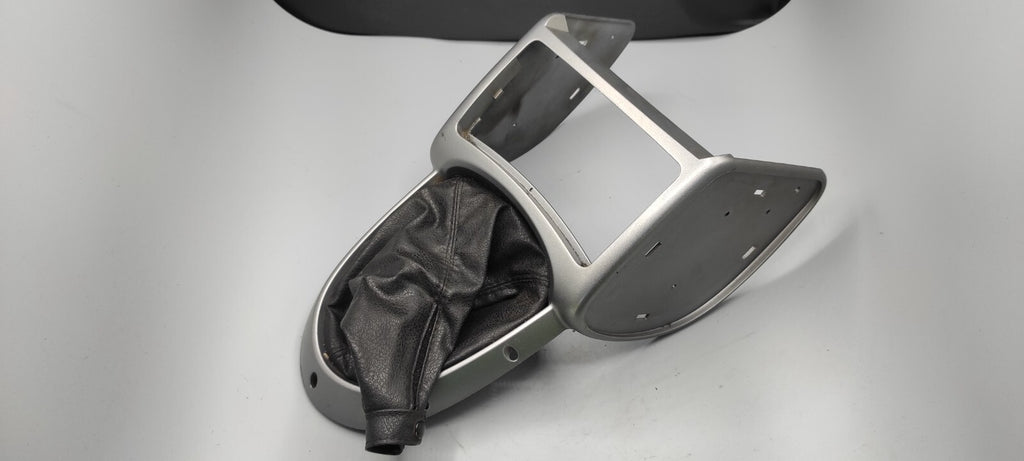 Alfa Romeo GT 1.9JTD 2007 Gear Selector Shifter Surround Trim Leather LS375401