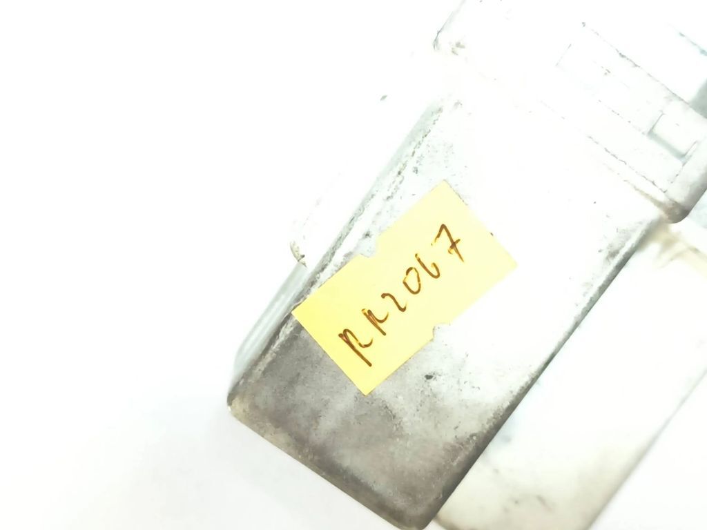 BMW 3 E46 320D 1999 Diesel Glow plug pre heat relay 2247664 