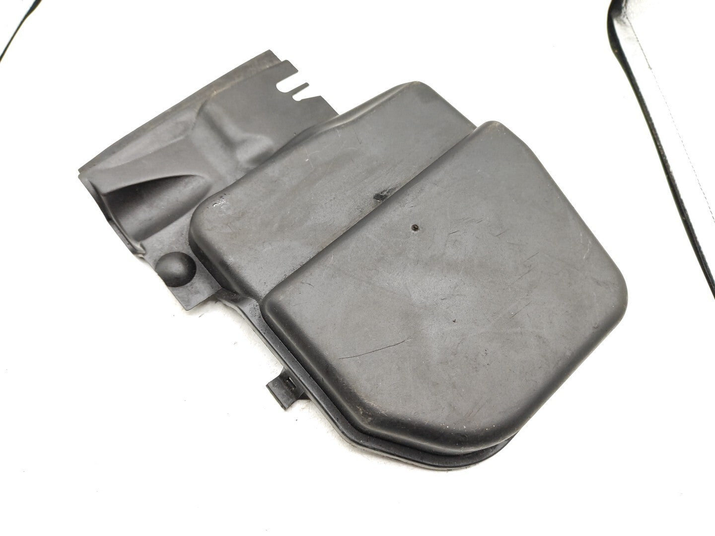 BMW E90 E91 330D 170kW 2006 Diesel Right Side Cabin Filter Cover 6925018