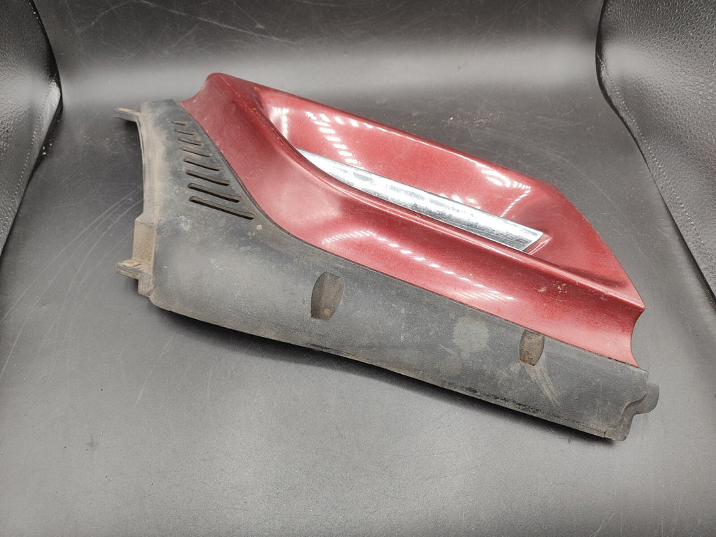 Alfa Romeo 166 2.4JTD 110kW 2002 Front Right Upper Grill 156016559 RED