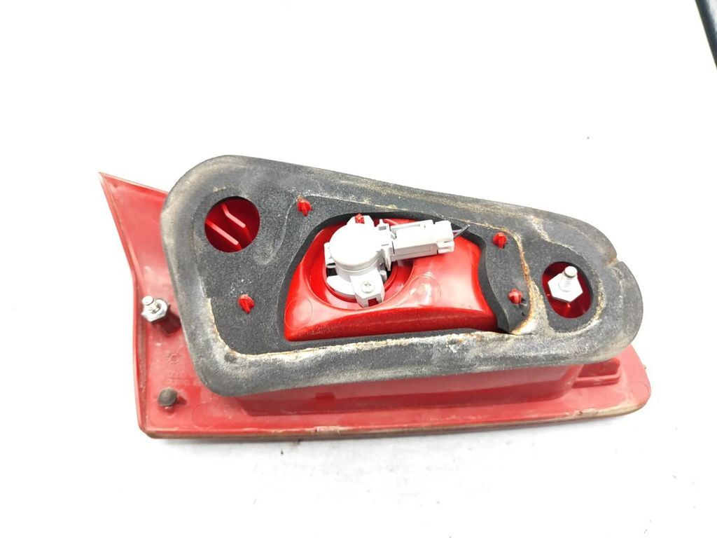 Alfa Romeo 147 Facelift 2007 LHD Rear Right tailgate inner taillight lamp