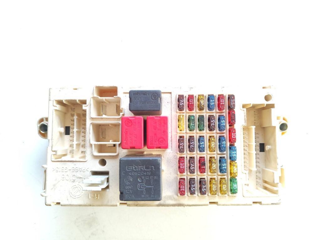 Alfa Romeo GT 2007 Fuse module 60684628 