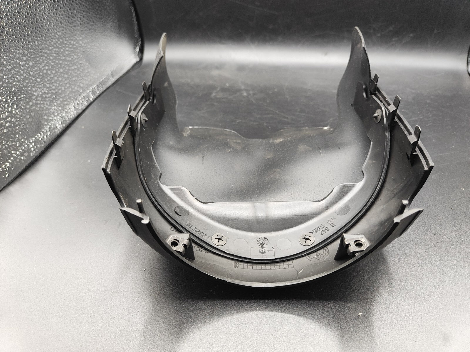 Alfa Romeo 147 / GT 1.9JTD Diesel 2007 Steering Column Cover Trim LS325703