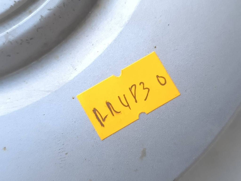 Volkswagen Golf III 1991 Original wheel cap 3A0601149A 