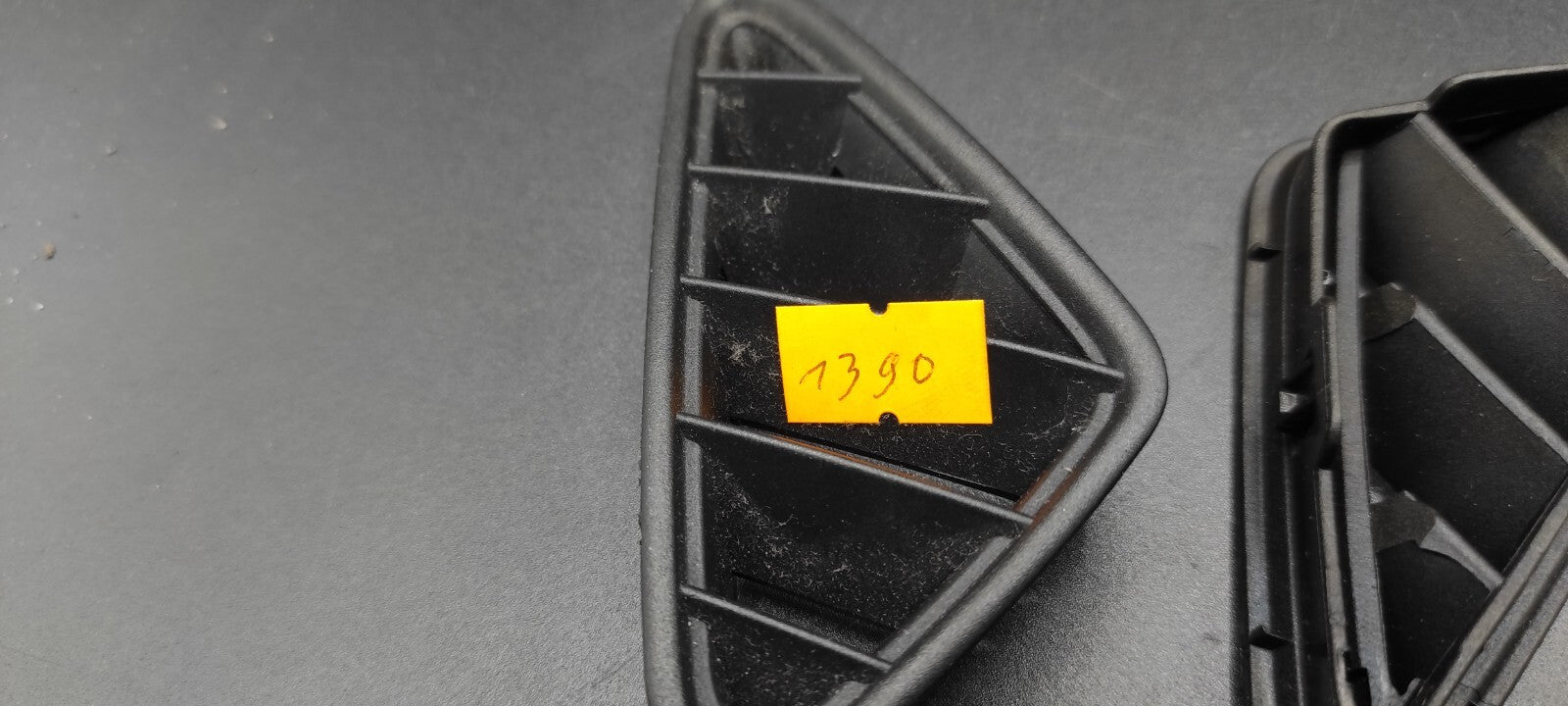 Alfa Romeo GT 1.9JTD 2004 LHD Dashboard Sides Air Vent Grill Set