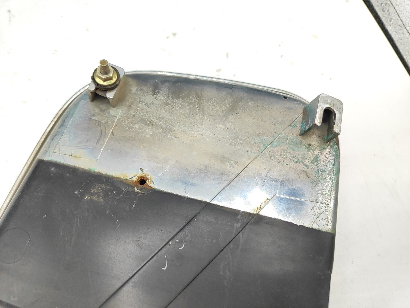 Rover 400 420 418 1995 Rear Number Plate Holder Trim Bar DRC100780