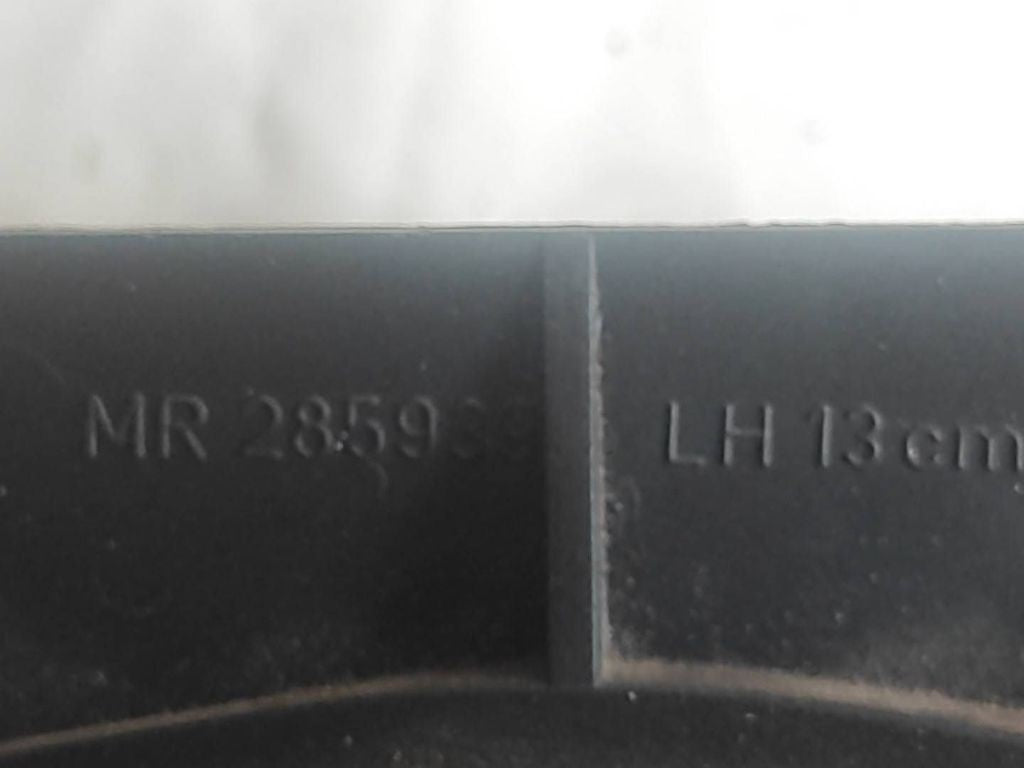 Mitsubishi Space Star 2002 Left door speaker MR285934 