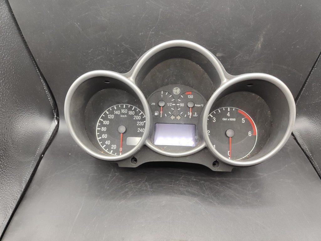 Alfa Romeo 147 Diesel 1.9JTD 2003 LHD Speedometer Cluster 735290181