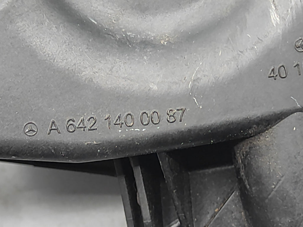 Mercedes Benz W212 2010 Turbo Air Intake Resonator Pipe Hose A6421400087