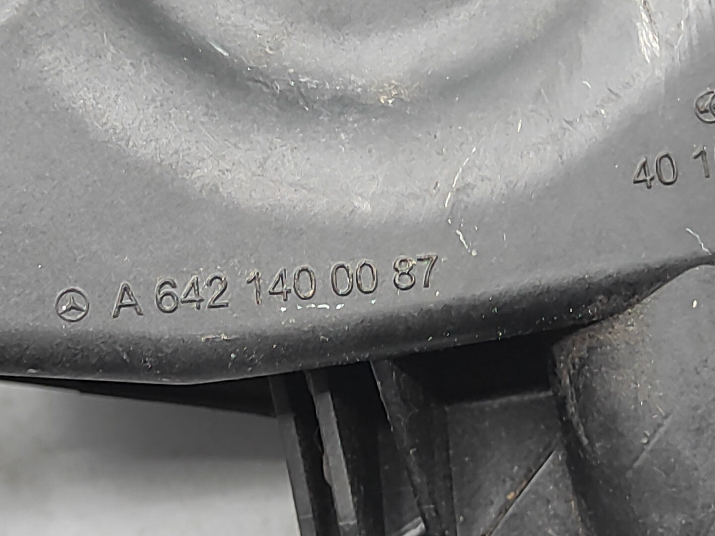 Mercedes Benz W212 2010 Turbo Air Intake Resonator Pipe Hose A6421400087