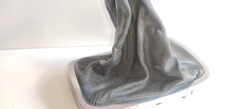 Peugeot 607 3.0i V6 2002 Manual Shift Knob Surround Leather Trim