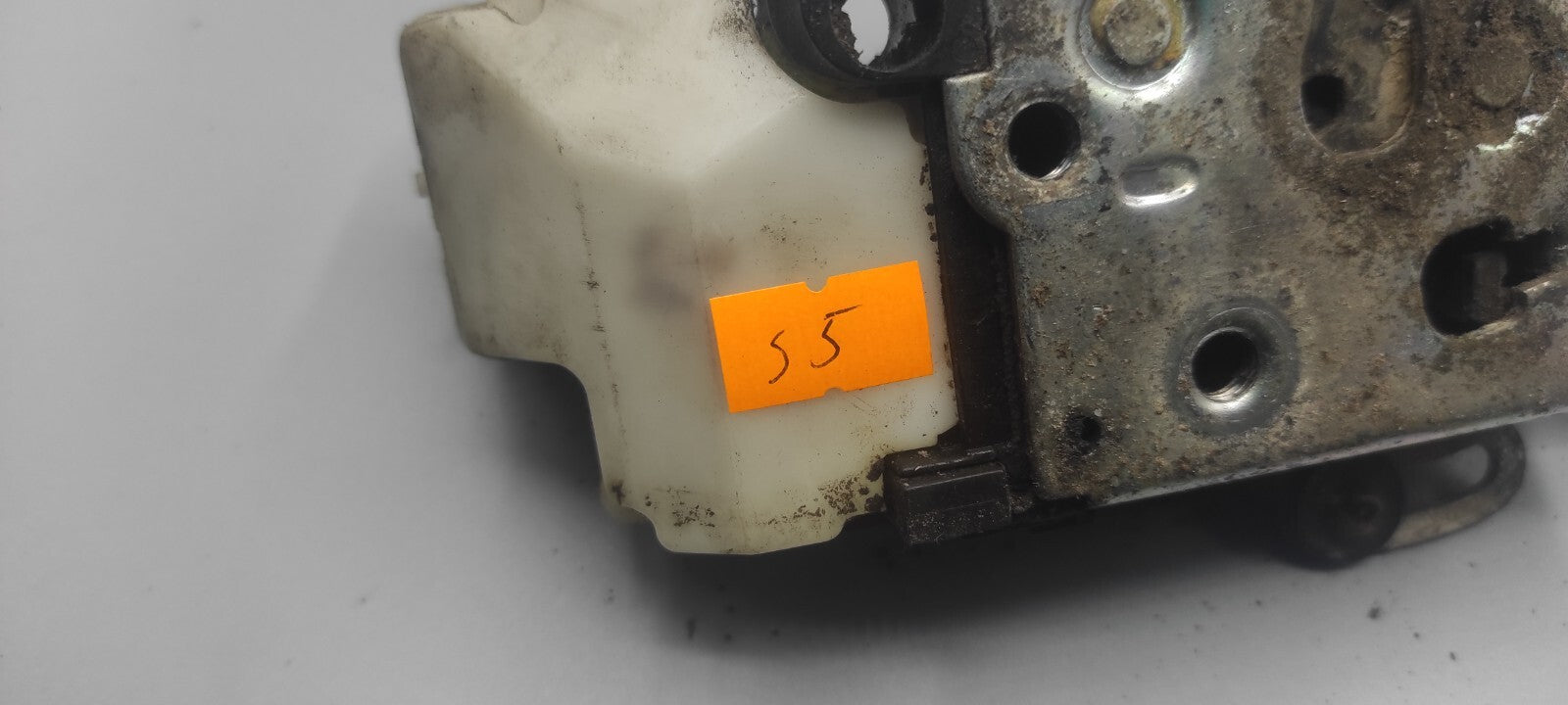 Alfa Romeo 147 1.9JTD 110kW Diesel 2004 LHD Front Right Door Lock B792