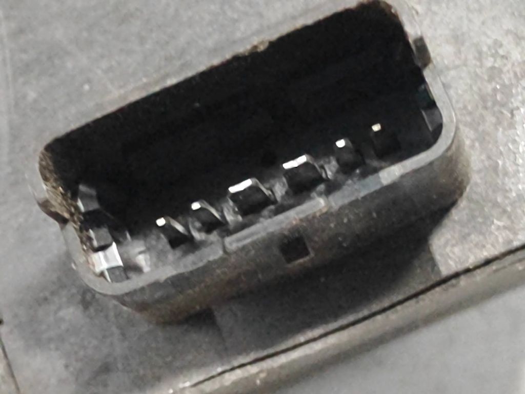 Peugeot 607 2.2i 116kW Petrol 2002 relay module 9628756080 