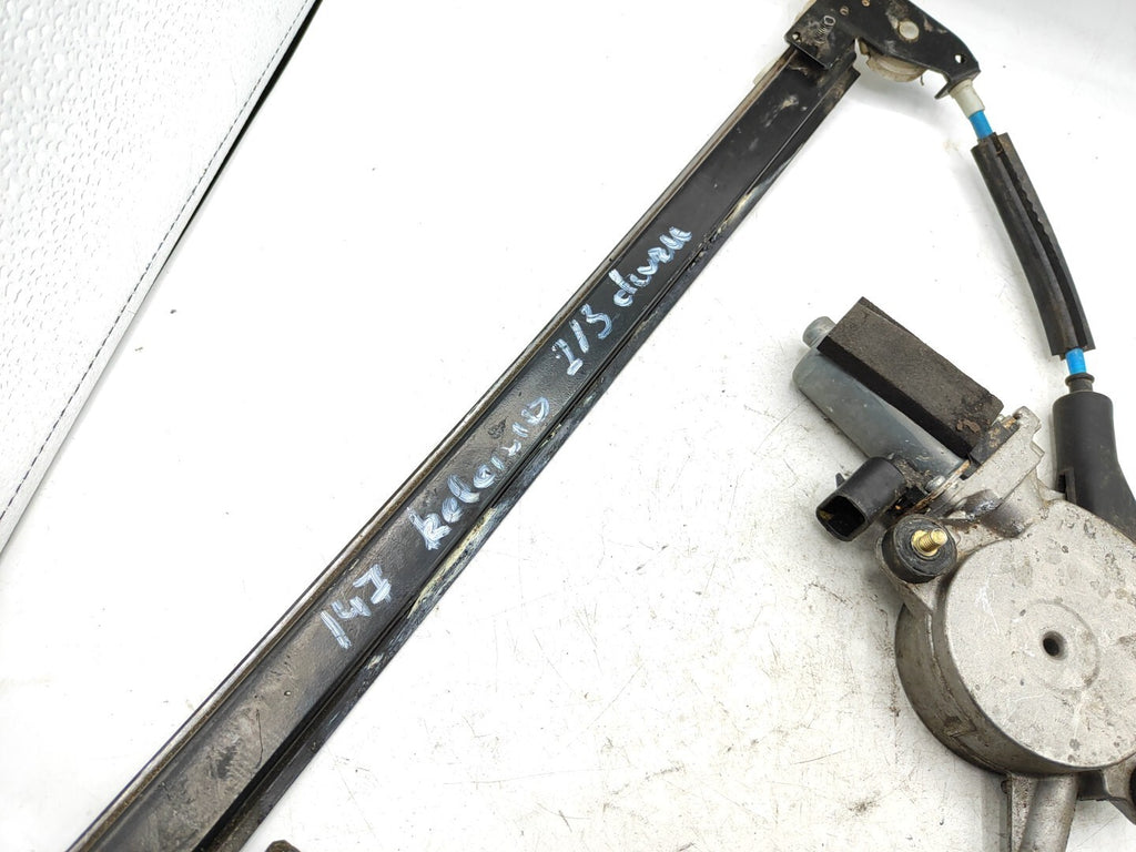 Alfa Romeo 147 1.9JTD 2 Doors 2002 Front Right Power Window 46751870