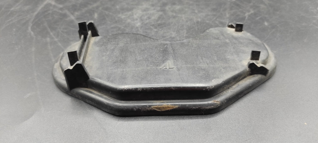 Alfa Romeo 147 1.9JTD 2002 Front Headlight Dust Cover Cap 1305239186