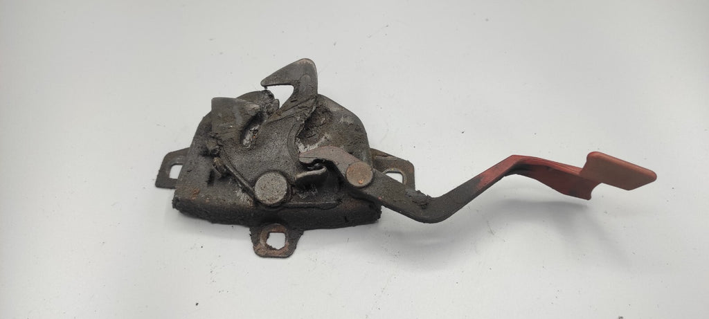 Alfa Romeo 156 SW 2.4JTD 110kW 2002 Front Bonnet Hood Lock Mechanism