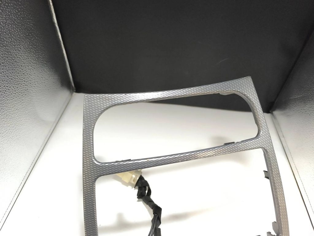 Mercedes-Benz C W203 2002 Front AC Radio Trim A set of switches 2038215679 