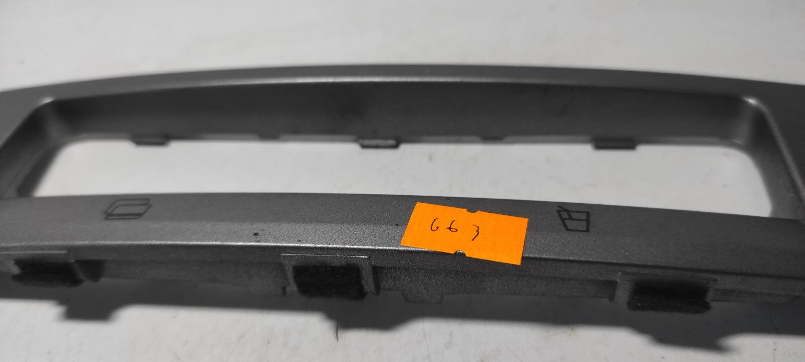 Alfa Romeo GT 1.9JTD 110kW Diesel 2005 Front Dash Panel Cup Holder Trim Cover