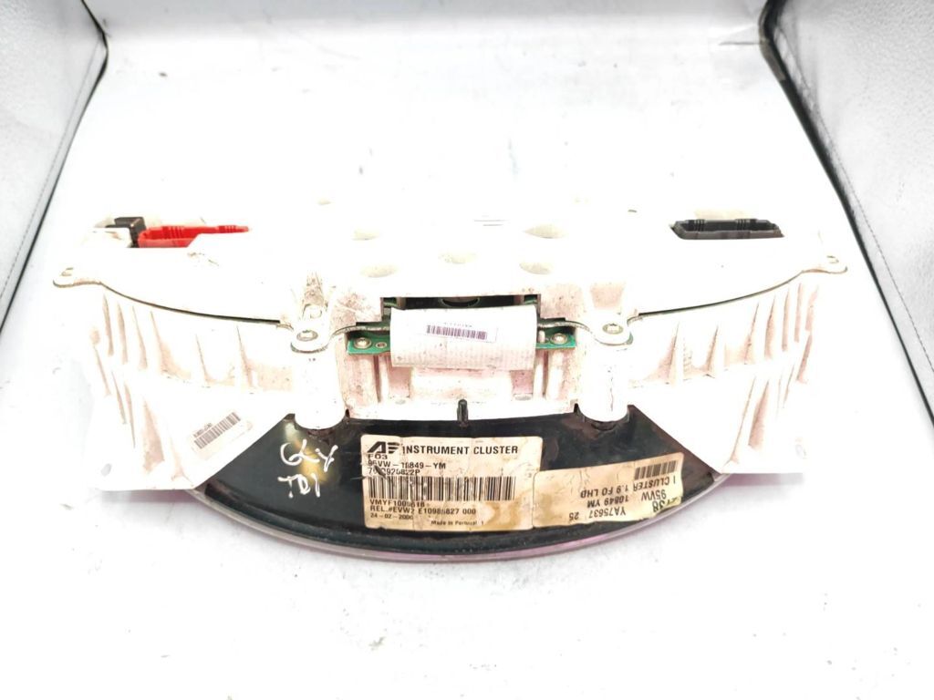 Volkswagen VW Sharan 1996 Diesel speedometer instrument cluster 95VW10849YM 